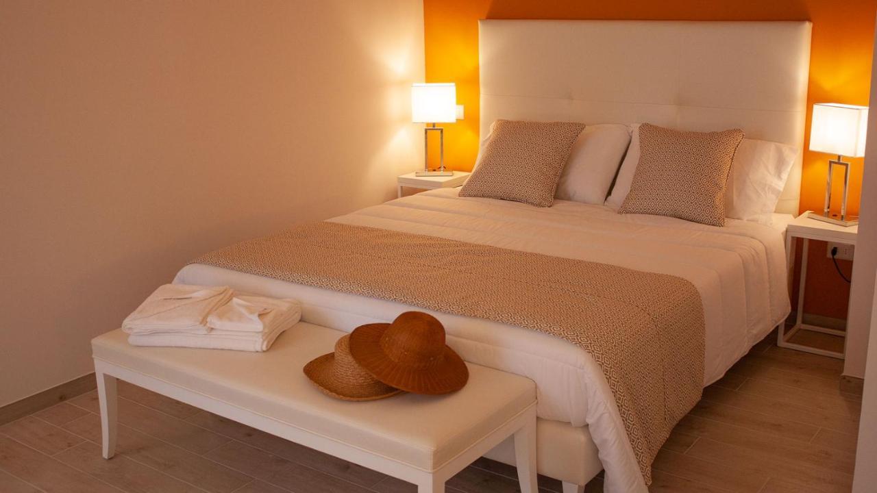 Kaloneiro Guest House Corigliano dʼOtranto Exterior foto